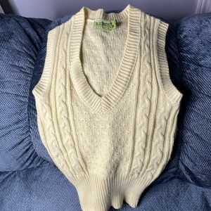Ardee Vintage 100% Acrylic light tan sweater vest small